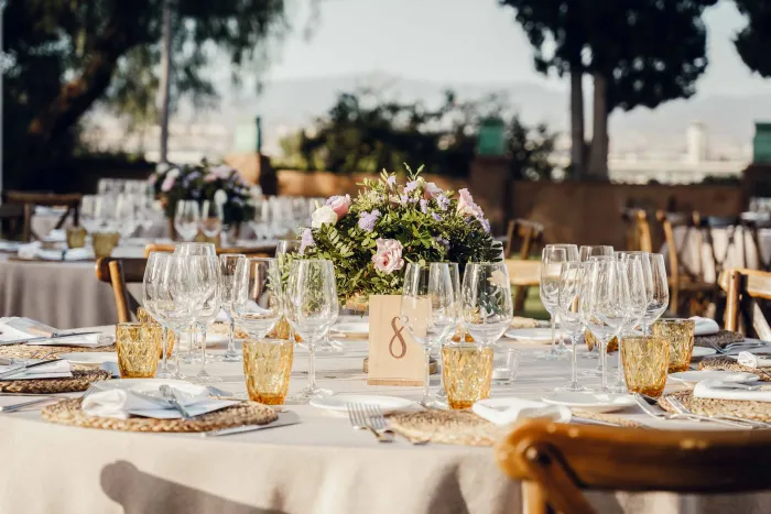 Instalacion floral en cascada