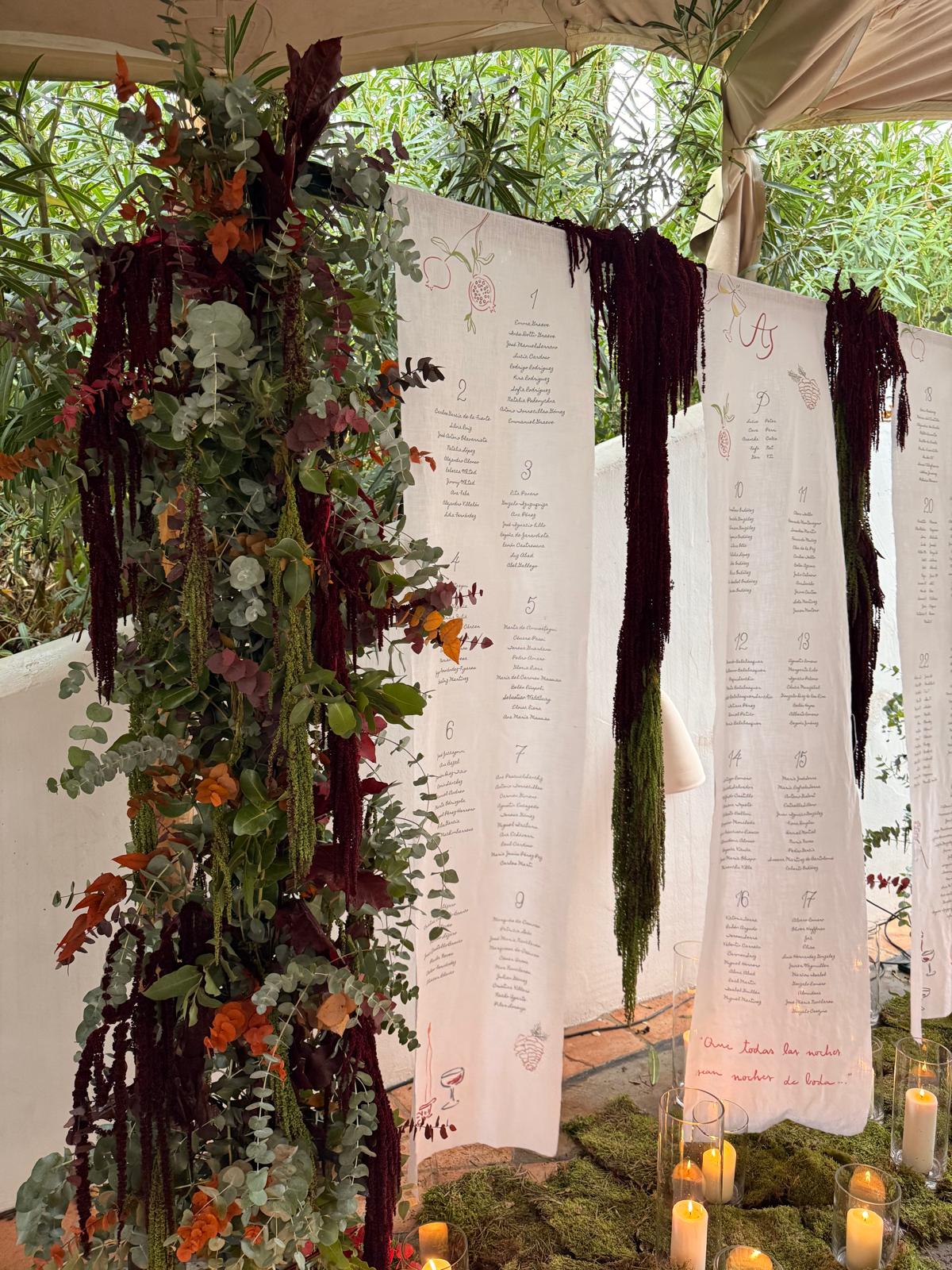 pasillo nupcial de la boda de Arancha & Fefo en Ermita de Guadalmina y Finca La Concepción