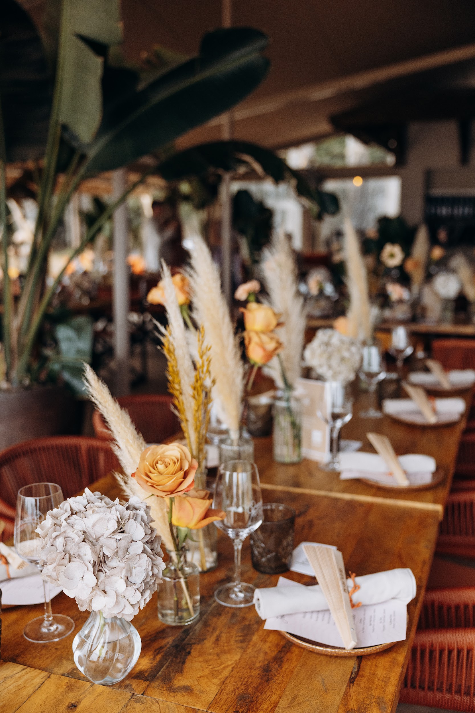 pasillo nupcial de la boda de Jens & Jessy en Oyana Beach Club Marbella Restaurant