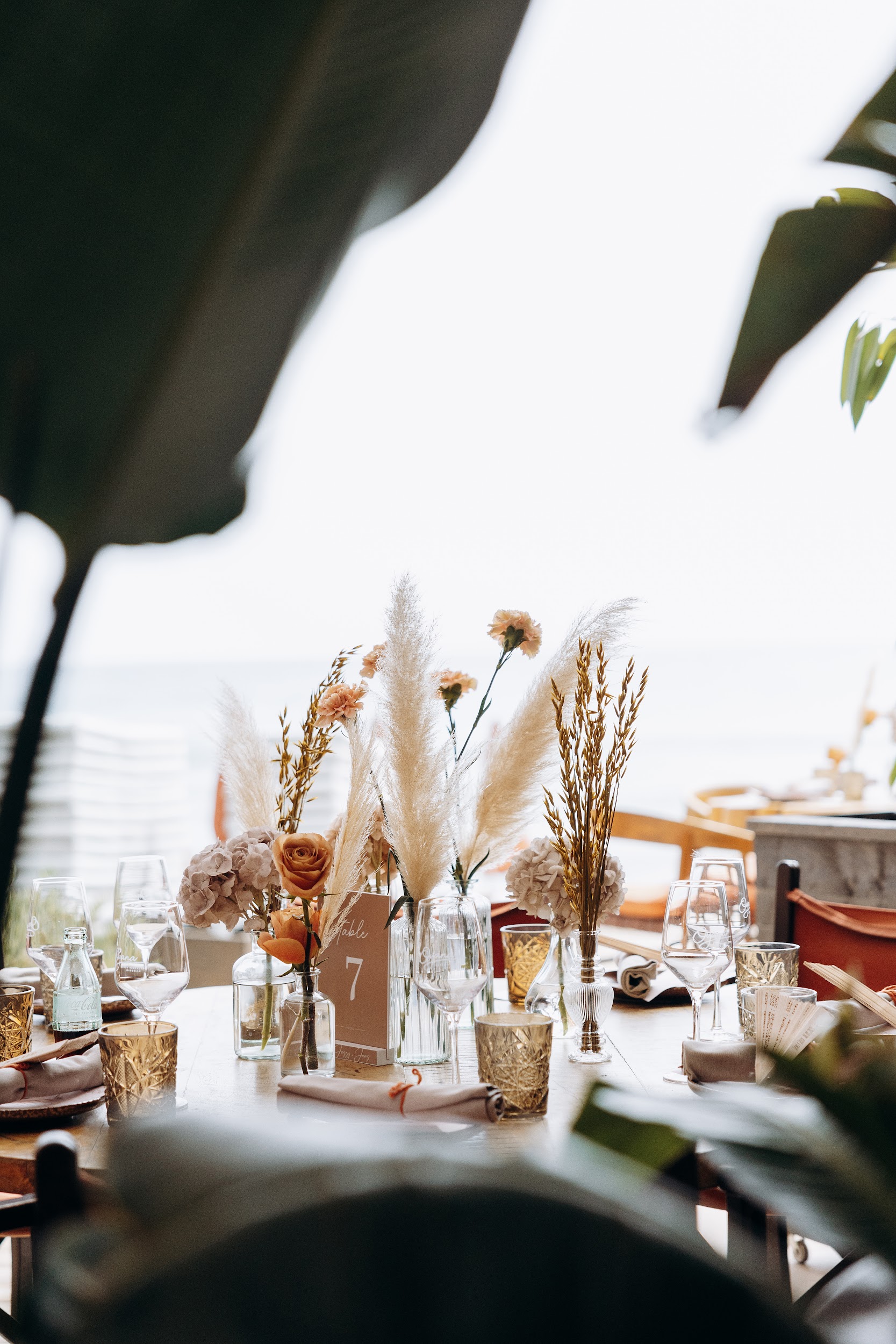 flores del cóctel de la boda de Jens & Jessy en Oyana Beach Club Marbella Restaurant