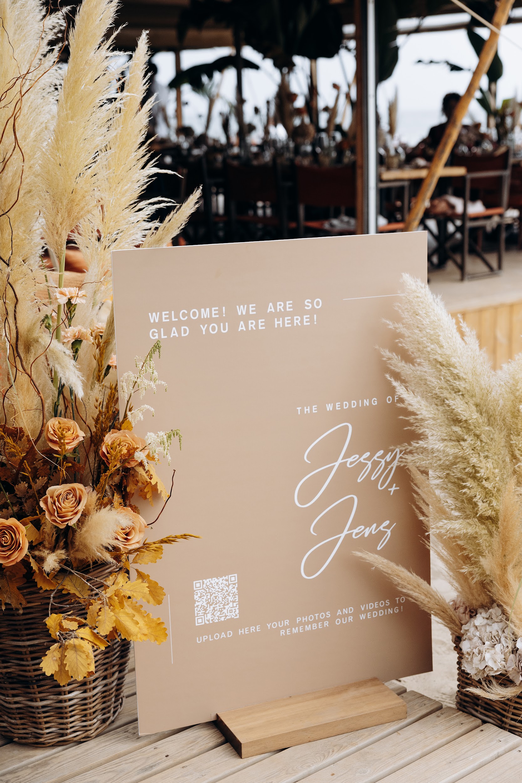 ceremonia de la boda de Jens & Jessy en Oyana Beach Club Marbella Restaurant