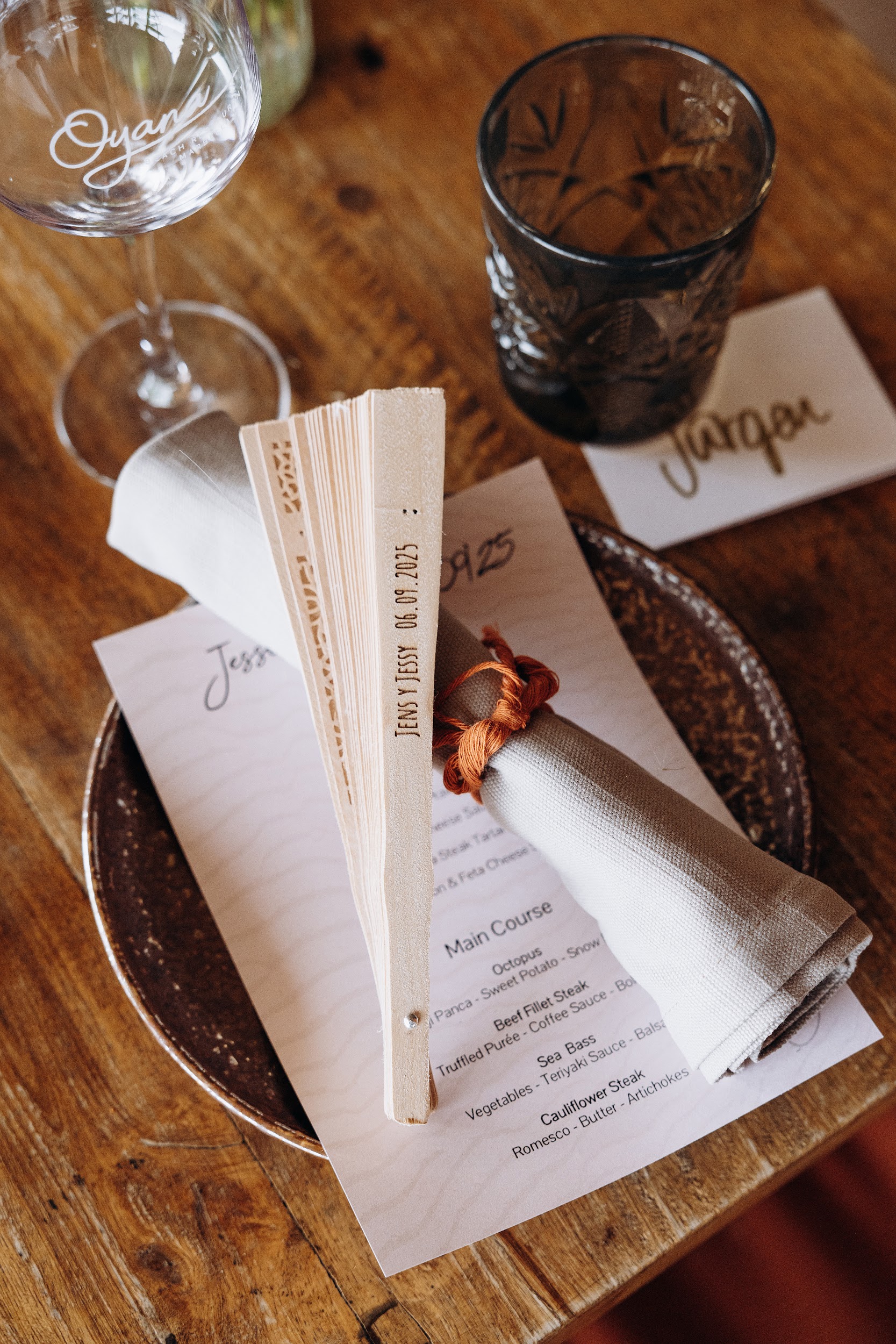 vista general de la boda de Jens & Jessy en Oyana Beach Club Marbella Restaurant